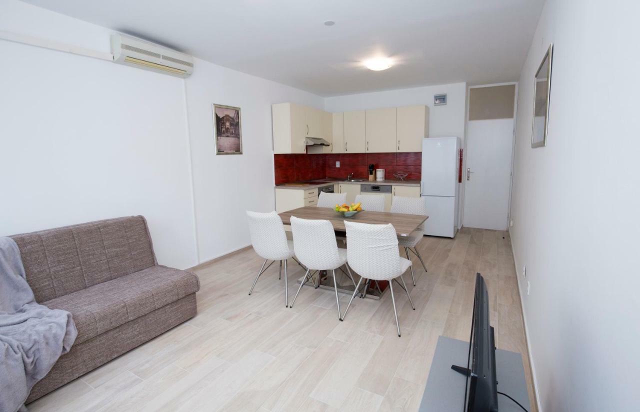 Apartments Put Plokita Smilja Split Luaran gambar