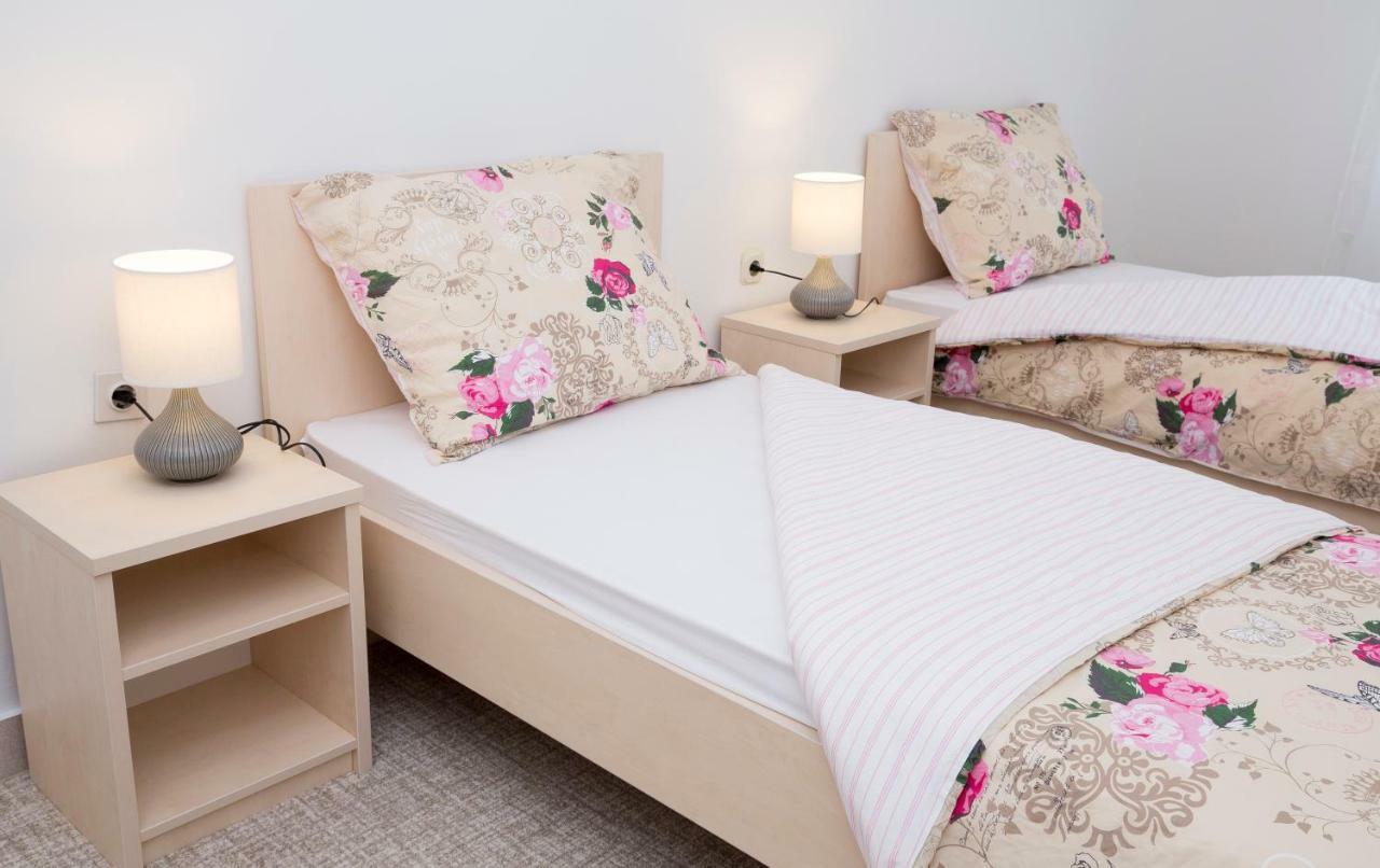 Apartments Put Plokita Smilja Split Luaran gambar
