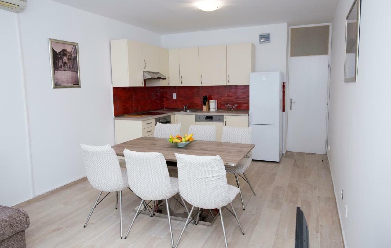 Apartments Put Plokita Smilja Split Luaran gambar